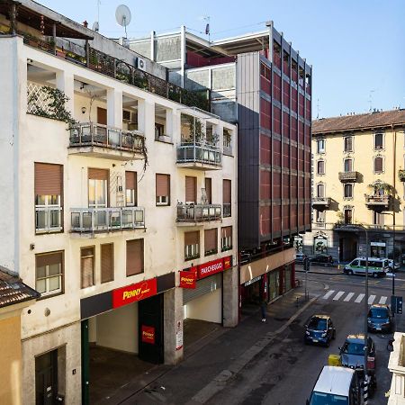 A Yellow Touch - Modern Studio In Isola Milano Εξωτερικό φωτογραφία