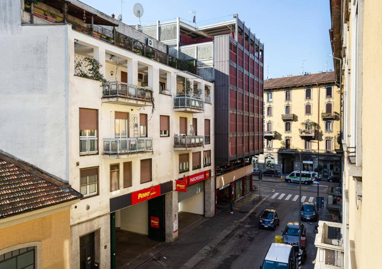 A Yellow Touch - Modern Studio In Isola Milano Εξωτερικό φωτογραφία
